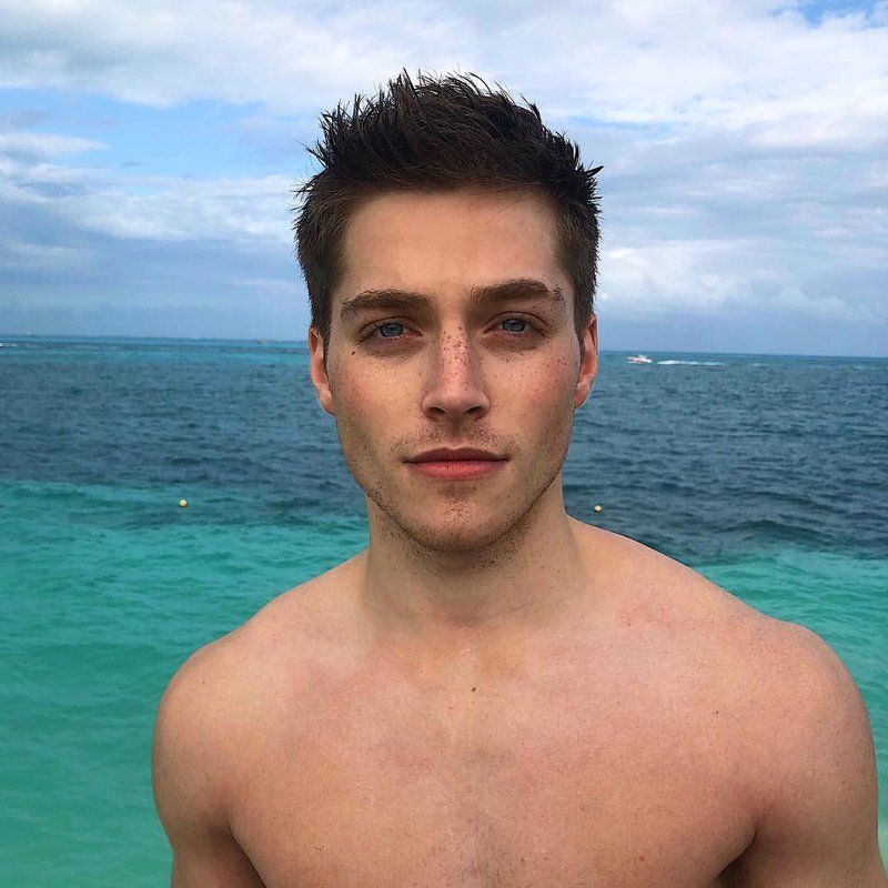 froy~1549402473~1972852821364022883_10653867.jpg