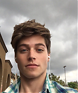 4-Froy-Gutierrez.jpg