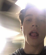 Froy_pic_is_fake_sis.jpg