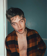 froy~1541644506~1907774853195216622_10653867.jpg