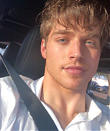 tumblr_f72fcce4c8da60d9823968a0535fdce2_9b8e3ed5_1280.jpg