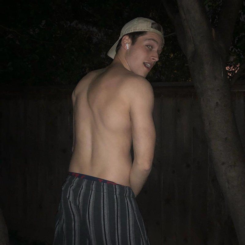 tumblr_pr936vq3Db1vakf4uo2_1280.jpg